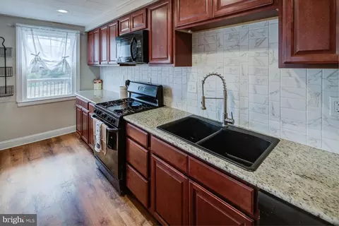 Kitchen - 1224 Maple Ave, Elsmere, DE 19805 photo 1 of 2