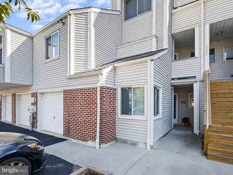 2703 Creekside Dr #75, Newark, DE 19711