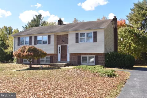 400 Hickory Dr, Bear, DE 19701 photo 1