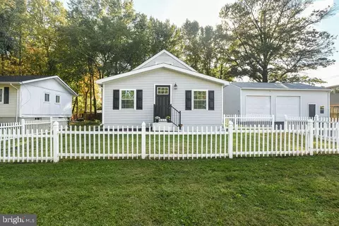 30 A Hillside Rd, New Castle, DE 19720
