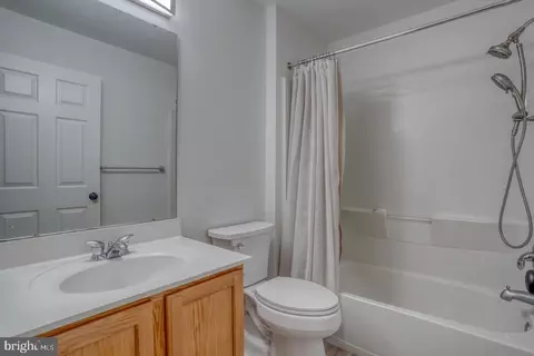 Bath - 48 N Cummings Dr, Middletown, DE 19709 photo 4 of 4