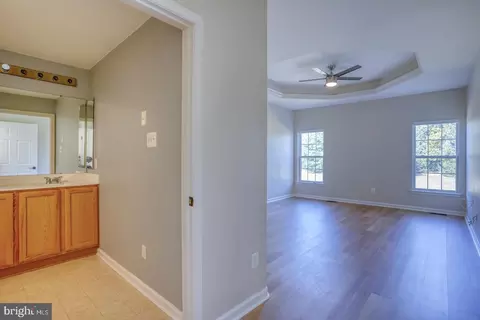 Entry Way - 48 N Cummings Dr, Middletown, DE 19709 photo 5 of 7