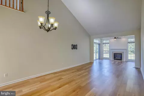 Living - 48 N Cummings Dr, Middletown, DE 19709 photo 2 of 5