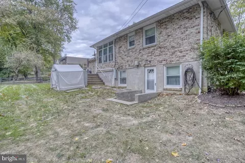 Exterior - 12 Decker Dr, Newark, DE 19711 photo 3 of 4
