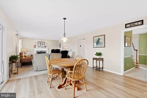 Dining - 209 E Dickerson Ln, Middletown, DE 19709 photo 2 of 3