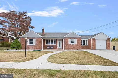 2413 Darnay Ln, Wilmington, DE 19808
