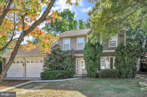 157 Kingscroft Dr, Bear, DE 19701