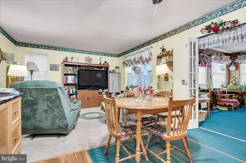 Dining - 157 Kingscroft Dr, Bear, DE 19701 photo 2 of 2