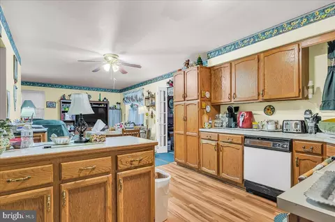 Kitchen - 157 Kingscroft Dr, Bear, DE 19701 photo 3 of 3