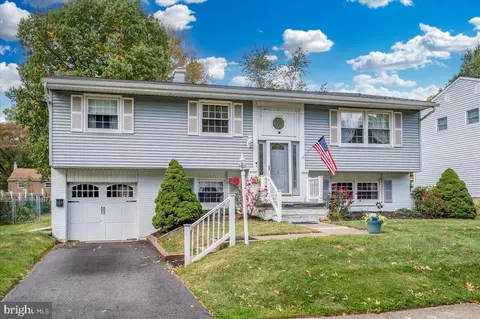 714 Bent Ln, Newark, DE 19711