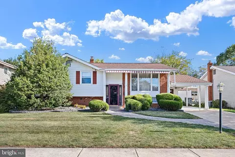 20 Windflower Dr, Newark, DE 19711