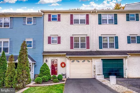 5090 W Woodmill Dr, Wilmington, DE 19808
