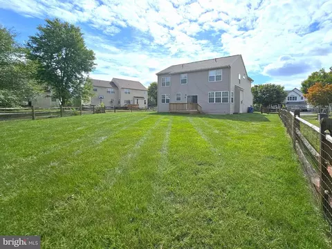 37 Lotus Cir N, Bear, DE 19701 photo 8