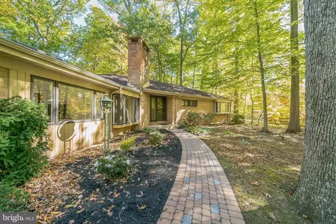 105 Rockingham Dr, Wilmington, DE 19803