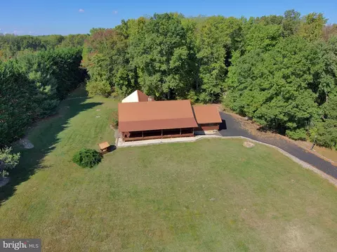 678 Walker School Rd, Townsend, DE 19734 photo 2