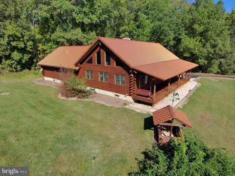 678 Walker School Rd, Townsend, DE 19734