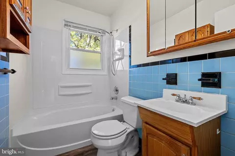 Bath - 406 Tamara Cir, Newark, DE 19711 photo 1 of 1