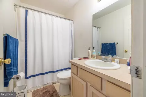 Bath - 207 Bellwether Ct, Newark, DE 19702 photo 1 of 2