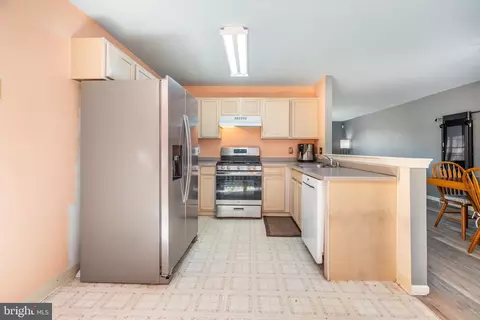 Kitchen - 207 Bellwether Ct, Newark, DE 19702 photo 2 of 2
