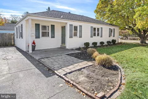 45 Lynbrook Rd, Wilmington, DE 19804