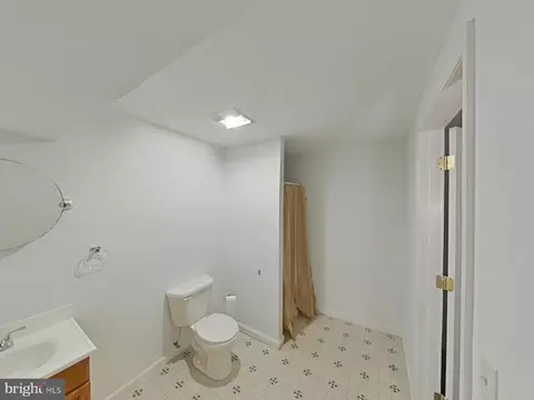 Bath - 39 Watson Ln, Middletown, DE 19709 photo 4 of 4