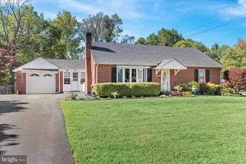 1218 Old Coochs Bridge Rd, Newark, DE 19713