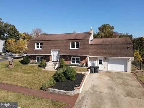 425 Brewster Dr, Newark, DE 19711