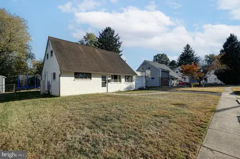 1102 Dilworth Rd, Wilmington, DE 19805
