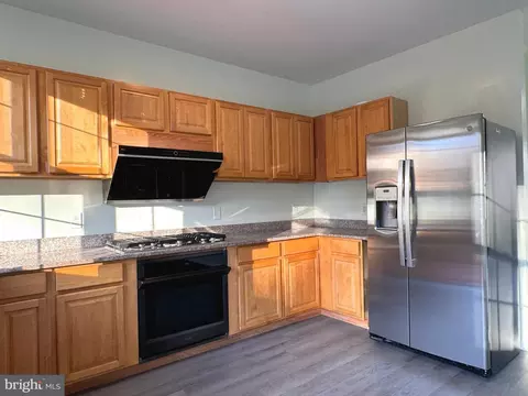 Kitchen - 10 Dolmen Ln, Bear, DE 19701 photo 2 of 5