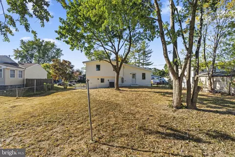 Exterior - 105 Coral Reef Dr, Newark, DE 19713 photo 5 of 9