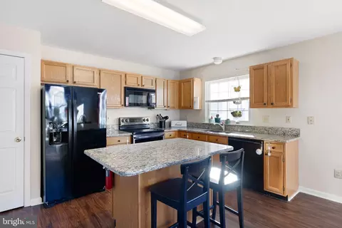 Kitchen - 21 Spring Dr, Newark, DE 19702 photo 2 of 3