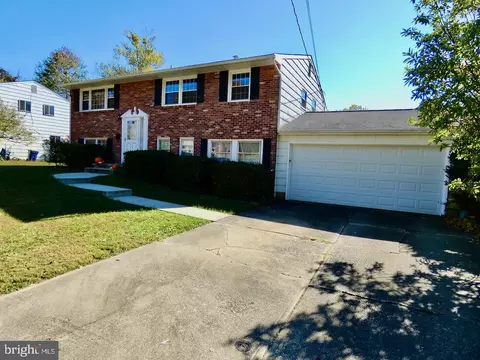 921 Rahway Dr, Newark, DE 19711