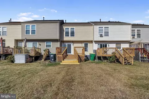 Exterior - 17 E Christina Pl, Newark, DE 19702 photo 2 of 3