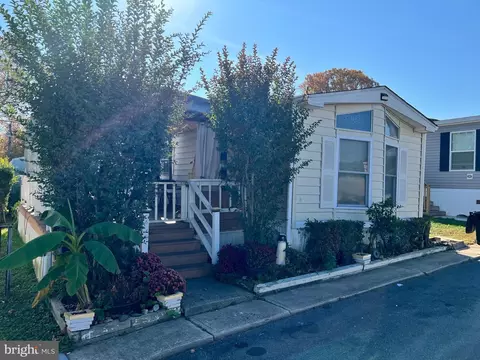 138 Maple St, Wilmington, DE 19808