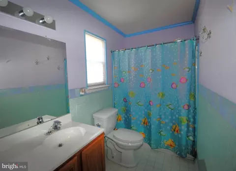 Bath - 3 Iris Cir, Bear, DE 19701 photo 6 of 7
