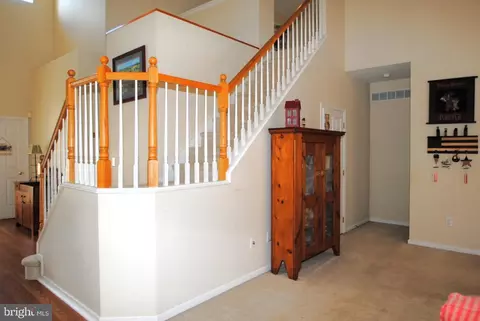 Entry Way - 3 Iris Cir, Bear, DE 19701 photo 4 of 6