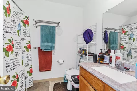 Bath - 14 Castle Way, Bear, DE 19701 photo 1 of 3