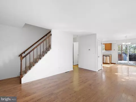 Living - 415 Barley Dr, Newark, DE 19702 photo 4 of 5
