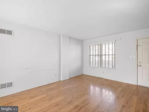 Living - 415 Barley Dr, Newark, DE 19702 photo 3 of 5