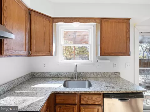 Kitchen - 415 Barley Dr, Newark, DE 19702 photo 1 of 3