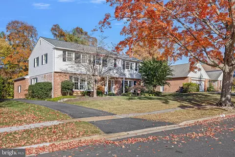 323 Brockton Rd, Wilmington, DE 19803