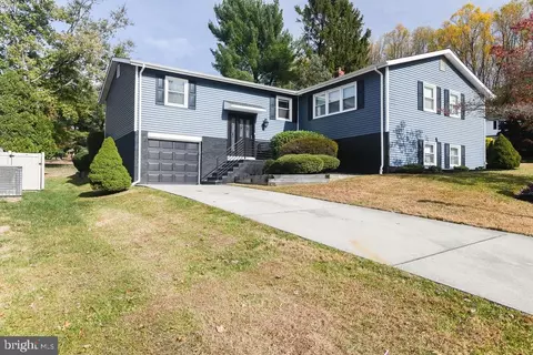 5801 Stone Pine Rd, Wilmington, DE 19808