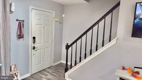 Entry Way - 327 Barley Dr, Newark, DE 19702 photo 10 of 13