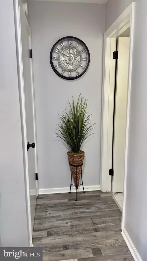 Entry Way - 327 Barley Dr, Newark, DE 19702 photo 11 of 13