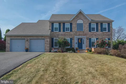 45 Taylors Farm Dr, Newark, DE 19711