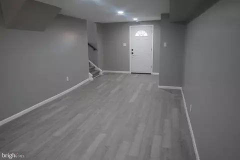 Entry Way - 15 Spinet Rd, Newark, DE 19713 photo 4 of 7