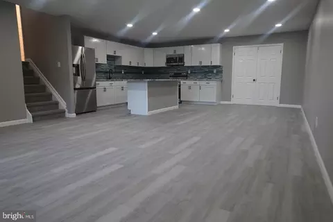 Living - 15 Spinet Rd, Newark, DE 19713 photo 1 of 3