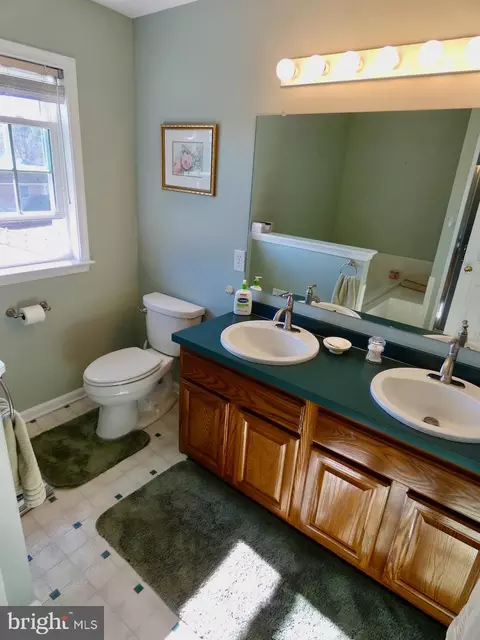 Bath - 123 Matthew Dr, Bear, DE 19701 photo 1 of 8