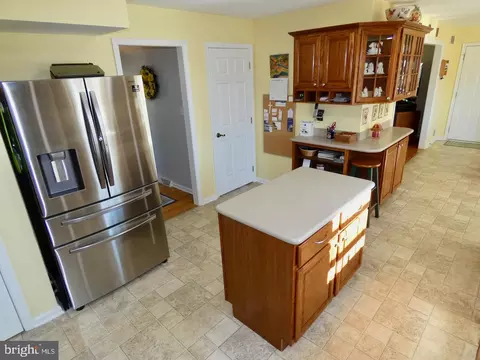 Kitchen - 123 Matthew Dr, Bear, DE 19701 photo 3 of 6