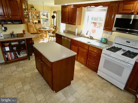 Kitchen - 123 Matthew Dr, Bear, DE 19701 photo 2 of 6